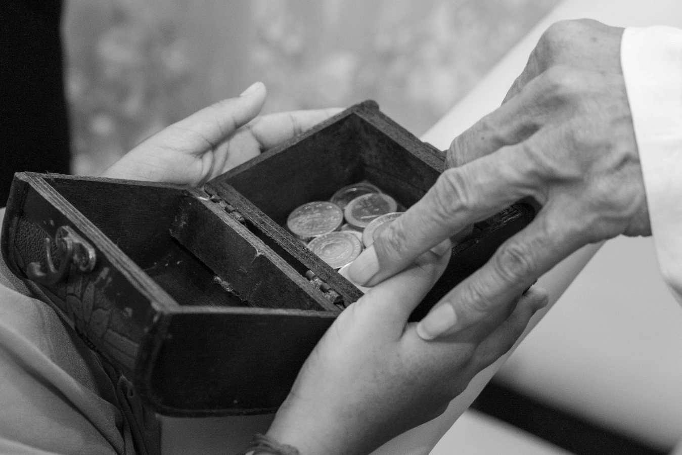 elder transferring wealth to family member